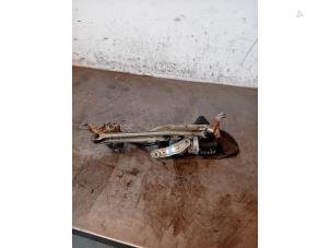 Used Wiper motor + mechanism Nissan Note (E11) Price on request offered by Autohandel-Smet Gebroeders NV