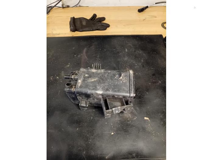 Gebrauchte Rußfilter Peugeot 308 SW (L4/L9/LC/LJ/LR) 1.2 12V e-THP PureTech 130 Preis auf Anfrage angeboten von Autohandel-Smet Gebroeders NV