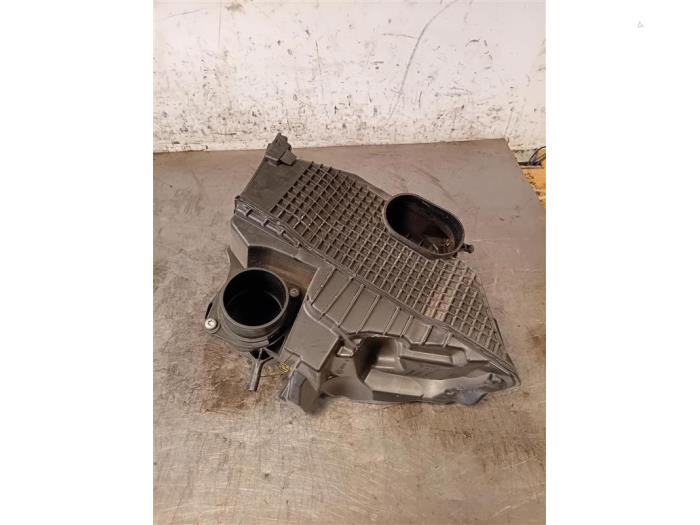 Gebrauchte Luftfiltergehäuse Renault Clio IV (5R) 1.2 TCE 16V GT EDC Preis auf Anfrage angeboten von Autohandel-Smet Gebroeders NV