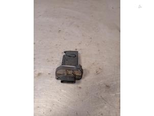 Used Airflow meter Mini Mini (R56) 1.6 One D 16V Price on request offered by Autohandel-Smet Gebroeders NV