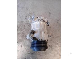 Used Air conditioning pump Ford Focus 4 1.0 Ti-VCT EcoBoost 12V 125 Price on request offered by Autohandel-Smet Gebroeders NV