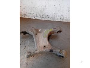 Used Rear lower wishbone, left BMW X5 (F15) xDrive 40e PHEV 2.0 Price on request offered by Autohandel-Smet Gebroeders NV