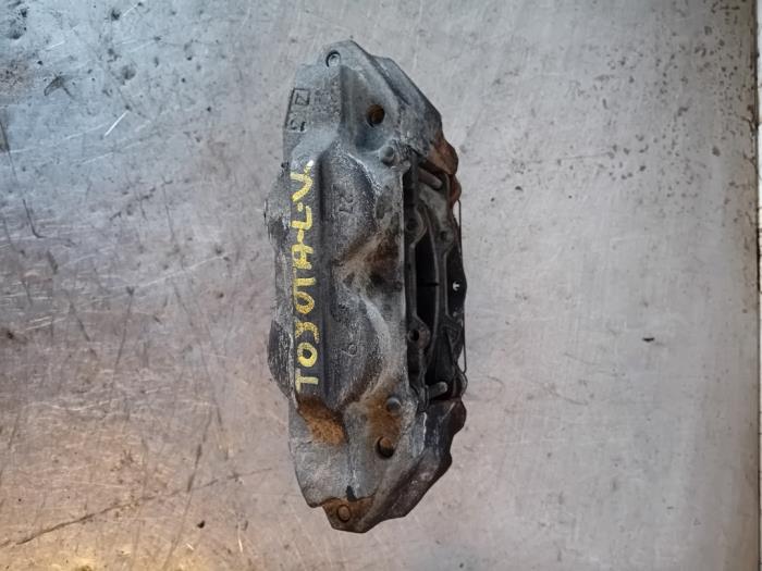 Gebrauchte Bremszange links vorne Toyota Land Cruiser (J15) 2.8 D-4D 16V Preis auf Anfrage angeboten von Autohandel-Smet Gebroeders NV