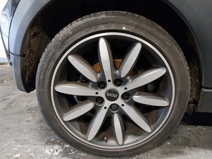 Begagnade Hjul + vinterdäck Mini Mini (F56) 1.5 12V Cooper Pris på förfrågan erbjuds av Autohandel-Smet Gebroeders NV