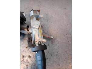 Used Ignition lock + key Ford Transit Custom 2.2 TDCi 16V Price on request offered by Autohandel-Smet Gebroeders NV
