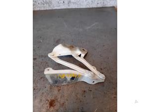 Used Front door hinge, right Ford Transit Custom 2.2 TDCi 16V Price on request offered by Autohandel-Smet Gebroeders NV