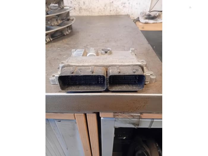 Used Engine management computer Toyota ProAce Verso 2.0 D-4D 122 16V Price on request offered by Autohandel-Smet Gebroeders NV