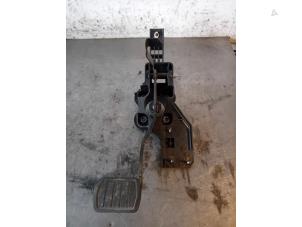Used Brake pedal Citroen Jumpy Price on request offered by Autohandel-Smet Gebroeders NV