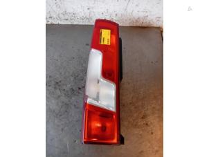 Gebrauchte Rücklicht links Citroen Jumper (U9) 2.2 Blue HDi 140 Preis auf Anfrage angeboten von Autohandel-Smet Gebroeders NV