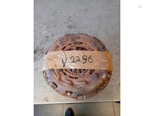 Used Pressure plate Peugeot Boxer (U9) 2.2 Blue HDi 120 Price on request offered by Autohandel-Smet Gebroeders NV