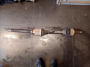 Used Front drive shaft, right Citroen Jumper (U9) 2.2 Blue HDi 140 Price on request offered by Autohandel-Smet Gebroeders NV