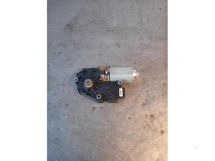 Używane Silnik szyberdachu Citroen DS5 (KD/KF) 2.0 HDiF 16V Cena na żądanie oferowane przez Autohandel-Smet Gebroeders NV