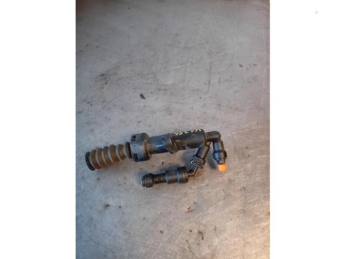 Begagnade Kopplingspump Citroen DS5 (KD/KF) 2.0 HDiF 16V Pris på förfrågan erbjuds av Autohandel-Smet Gebroeders NV