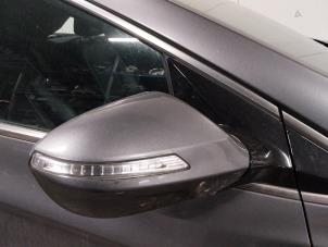 Used Wing mirror, right Hyundai i40 (VFA) Price on request offered by Autohandel-Smet Gebroeders NV