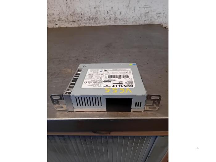 Używane Radio Renault Scénic IV (RFAJ) 1.5 Energy dCi 110 Cena na żądanie oferowane przez Autohandel-Smet Gebroeders NV