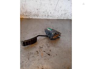 Used Throttle pedal position sensor Opel Movano 2.5 CDTI Price on request offered by Autohandel-Smet Gebroeders NV