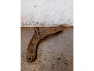 Used Front wishbone, right Nissan NV 400 (M9J) 2.3 dCi 100 16V Price on request offered by Autohandel-Smet Gebroeders NV