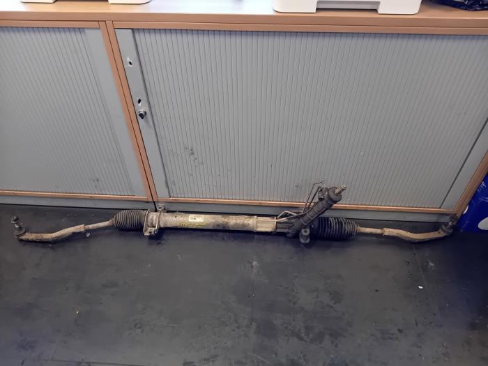 Begagnade Styrbox Nissan NV 400 (M9J) 2.3 dCi 100 16V Pris på förfrågan erbjuds av Autohandel-Smet Gebroeders NV
