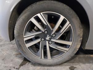 Used Set of wheels + winter tyres Peugeot 208 II (UB/UH/UP) 1.2 Vti 12V PureTech 100 Price on request offered by Autohandel-Smet Gebroeders NV