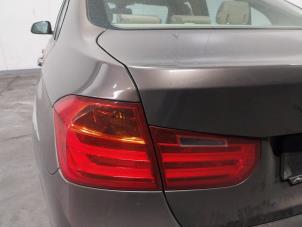 Usagé Feu arrière gauche BMW 3 serie (F30) 320d 2.0 16V EfficientDynamicsEdition Prix sur demande proposé par Autohandel-Smet Gebroeders NV