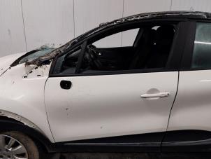 Used Door 4-door, front left Renault Captur Price on request offered by Autohandel-Smet Gebroeders NV
