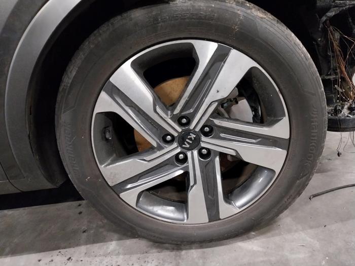Set of wheels + winter tyres from a Kia Sorento IV (MQ4) 1.6 T-GDi Plug-in Hybrid 16V 4x4 2021