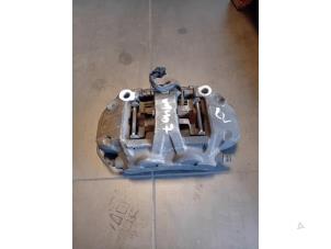 Used Front brake calliper, left Alfa Romeo Giulia (952) 2.2d 160 16V Price on request offered by Autohandel-Smet Gebroeders NV