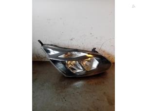 Used Headlight, right Ford Transit Custom 2.2 TDCi 16V Price on request offered by Autohandel-Smet Gebroeders NV