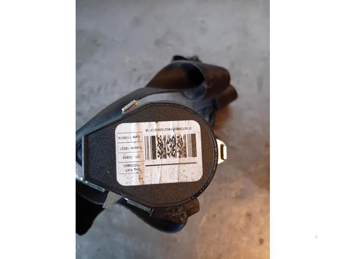 Front seatbelt, right from a Peugeot Boxer (U9) 2.0 BlueHDi 130 2019