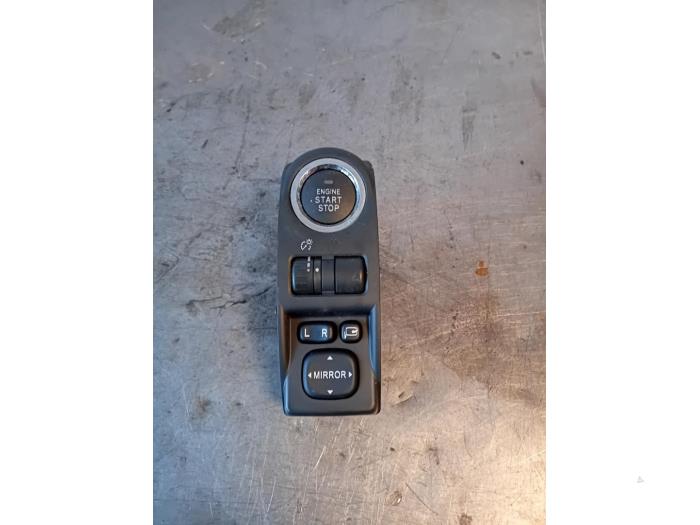 Używane Przelacznik Start/Stop Subaru Forester (SH) 2.0D Cena na żądanie oferowane przez Autohandel-Smet Gebroeders NV