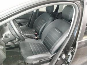 Usagé Intérieur complet Dacia Duster (SR) 1.3 TCE 130 16V Prix sur demande proposé par Autohandel-Smet Gebroeders NV