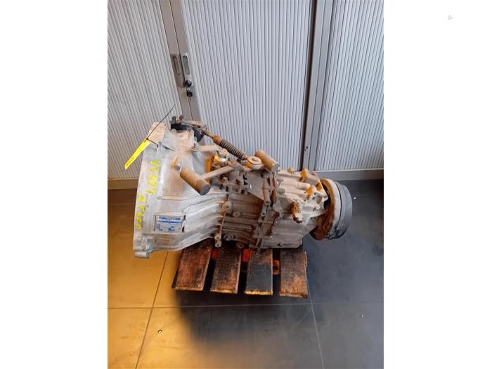 Gearbox from a Nissan NT 400 Cabstar 3.0 DCI 35.13 2019