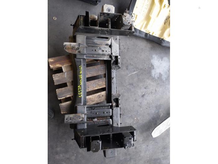 Used Subframe Nissan NT 400 Cabstar 3.0 DCI 35.13 Price on request offered by Autohandel-Smet Gebroeders NV