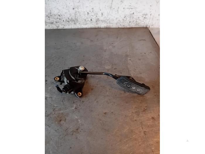 Begagnade Gaspedalsensor Nissan NT 400 Cabstar 3.0 DCI 35.13 Pris på förfrågan erbjuds av Autohandel-Smet Gebroeders NV