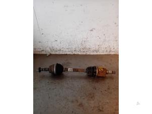 Used Front drive shaft, left Ford C-Max (DXA) 1.6 TDCi 16V Van Price on request offered by Autohandel-Smet Gebroeders NV