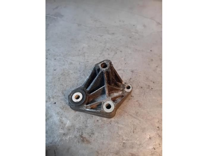 Used Engine mount Ford C-Max (DXA) 1.6 TDCi 16V Van Price on request offered by Autohandel-Smet Gebroeders NV