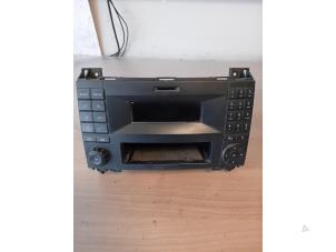 Gebrauchte Radio Volkswagen Crafter 2.0 TDI 16V Preis auf Anfrage angeboten von Autohandel-Smet Gebroeders NV