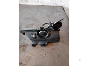 Used Ignition lock + key Mini Clubman (R55) 2.0 Cooper D 16V Autom. Price on request offered by Autohandel-Smet Gebroeders NV