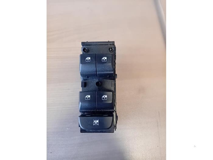 Usados Interruptor combinado de ventanillas Kia Xceed 1.5 T-GDI 16V Precio de solicitud ofrecido por Autohandel-Smet Gebroeders NV