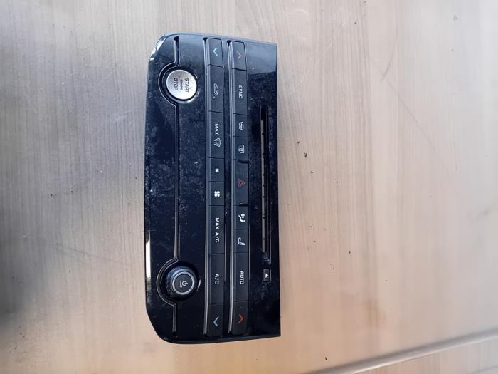 Gebrauchte Klimabedienteil Jaguar XF (X260) 2.0d 163 E-Performance 16V Preis auf Anfrage angeboten von Autohandel-Smet Gebroeders NV