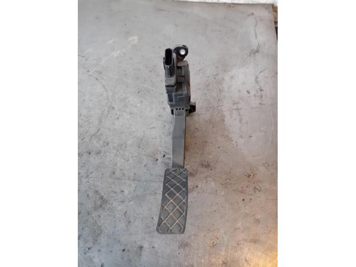 Begagnade Gaspedalsensor Audi A6 Avant (C7) 2.0 TDI 16V Pris på förfrågan erbjuds av Autohandel-Smet Gebroeders NV