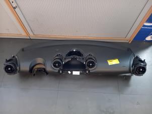Used Dashboard Mini Countryman (R60) 2.0 Cooper SD 16V ALL4 Price on request offered by Autohandel-Smet Gebroeders NV