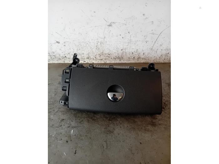 Begagnade Handskfack Mini Countryman (R60) 2.0 Cooper SD 16V ALL4 Pris på förfrågan erbjuds av Autohandel-Smet Gebroeders NV