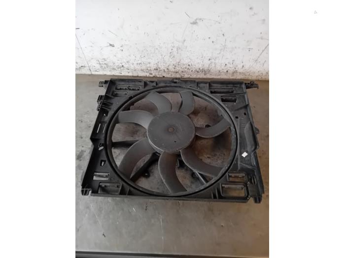 Używane Silnik wentylatora BMW 5 serie Touring (F11) 530d 24V Blue Performance Cena na żądanie oferowane przez Autohandel-Smet Gebroeders NV