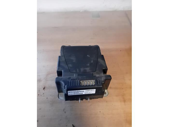 Usados Pantalla Head-up Opel Vivaro 2.0 CDTI 177 Precio de solicitud ofrecido por Autohandel-Smet Gebroeders NV