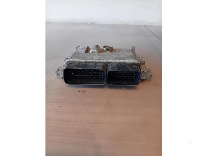 Used Engine management computer Opel Vivaro 2.0 CDTI 177 Price on request offered by Autohandel-Smet Gebroeders NV