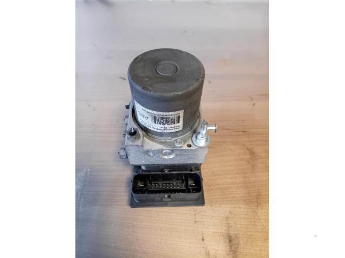Używane Pompa ABS Peugeot Boxer (U9) 2.2 HDi 120 Euro 4 Cena na żądanie oferowane przez Autohandel-Smet Gebroeders NV