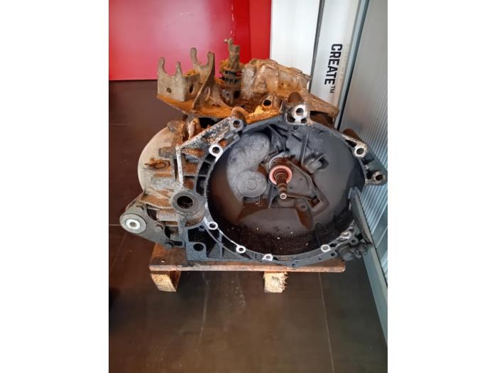 Gebrauchte Getriebe Peugeot Boxer (U9) 2.2 HDi 120 Euro 4 Preis auf Anfrage angeboten von Autohandel-Smet Gebroeders NV