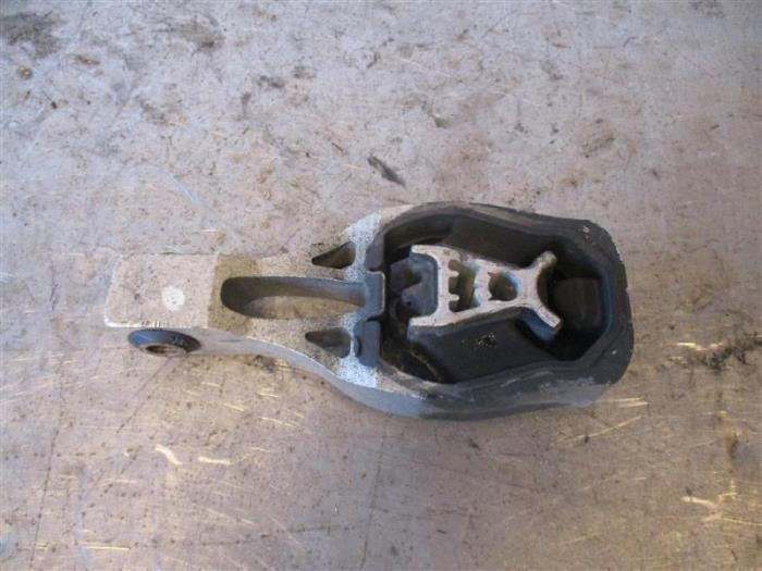 Used Engine mount Citroen Berlingo 1.5 BlueHDi 75 Price on request offered by Autohandel-Smet Gebroeders NV