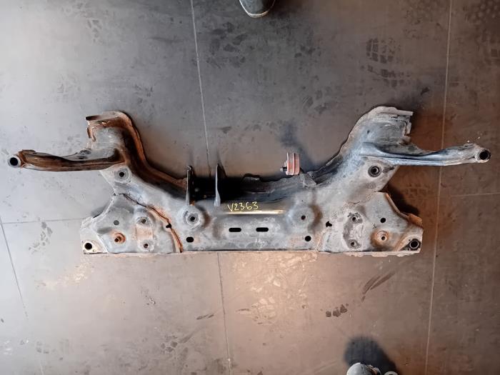 Used Subframe Ford Fiesta 6 (JA8) 1.0 EcoBoost 12V 100 Price on request offered by Autohandel-Smet Gebroeders NV